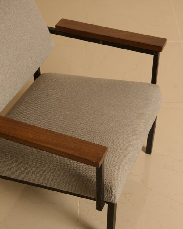 Fauteuil de salon en tissu gris et bois par Gijs van der Sluis 60's