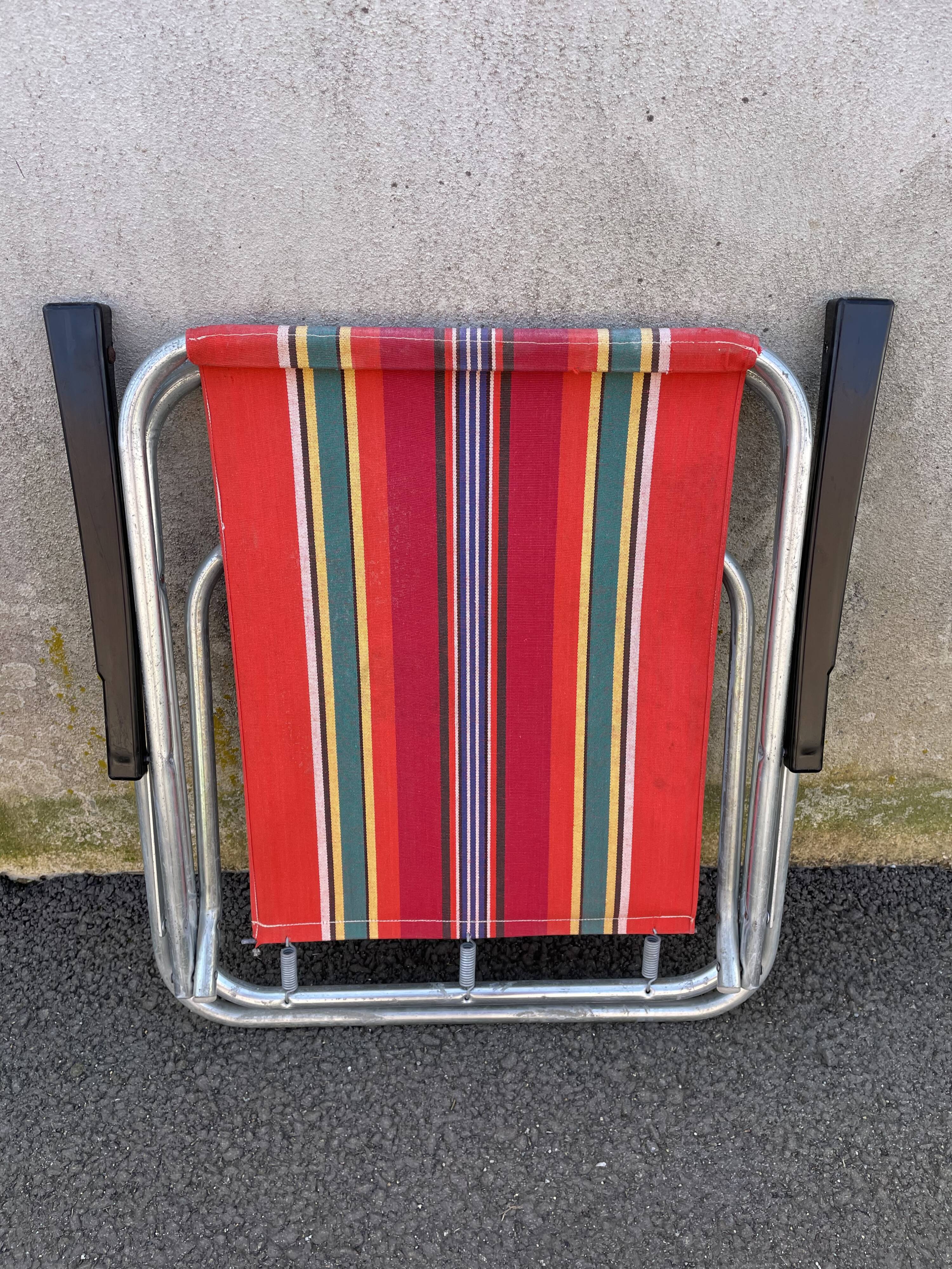 Foldable camping chair