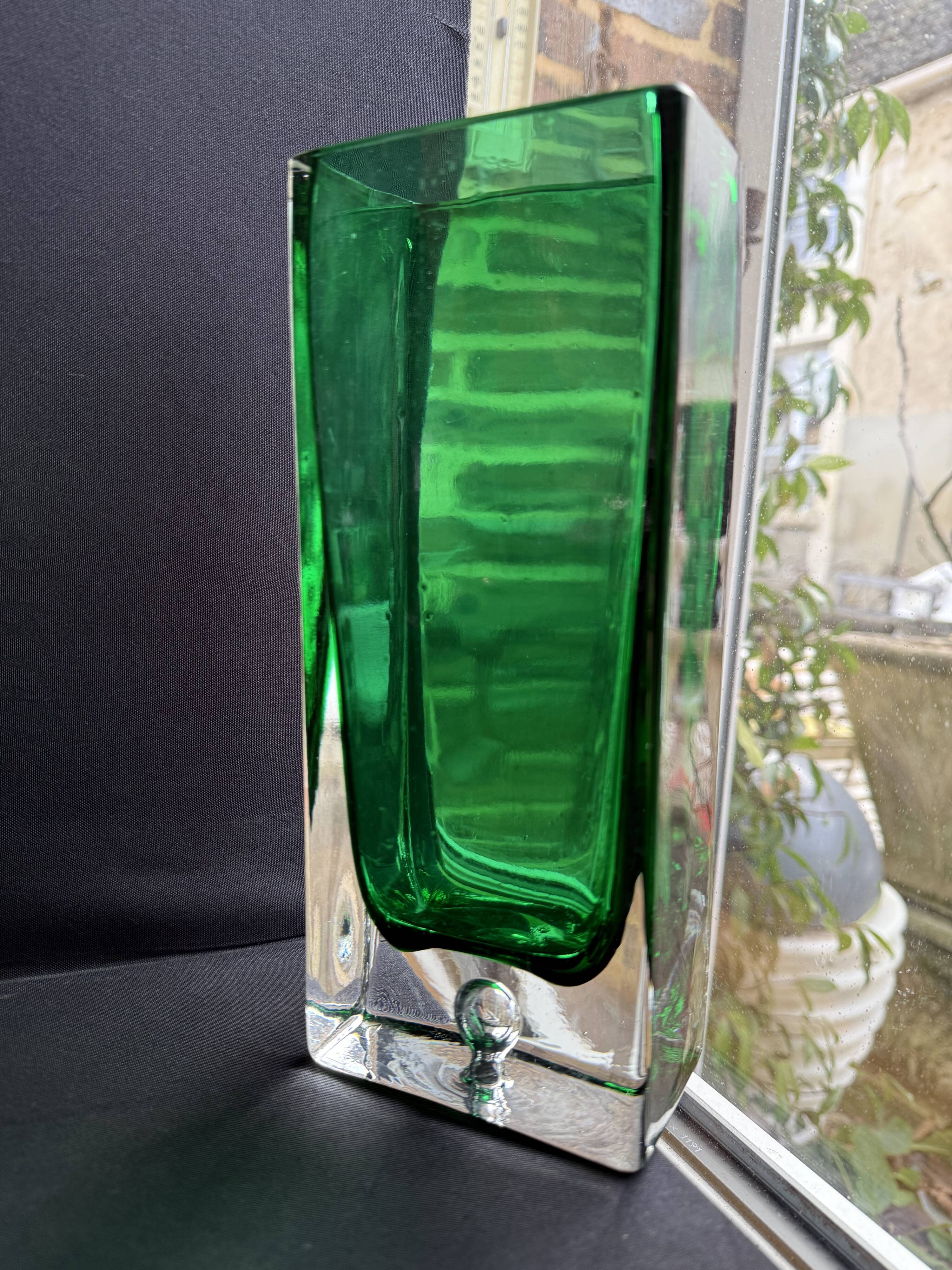 Rectangular vase in green sommerso glass