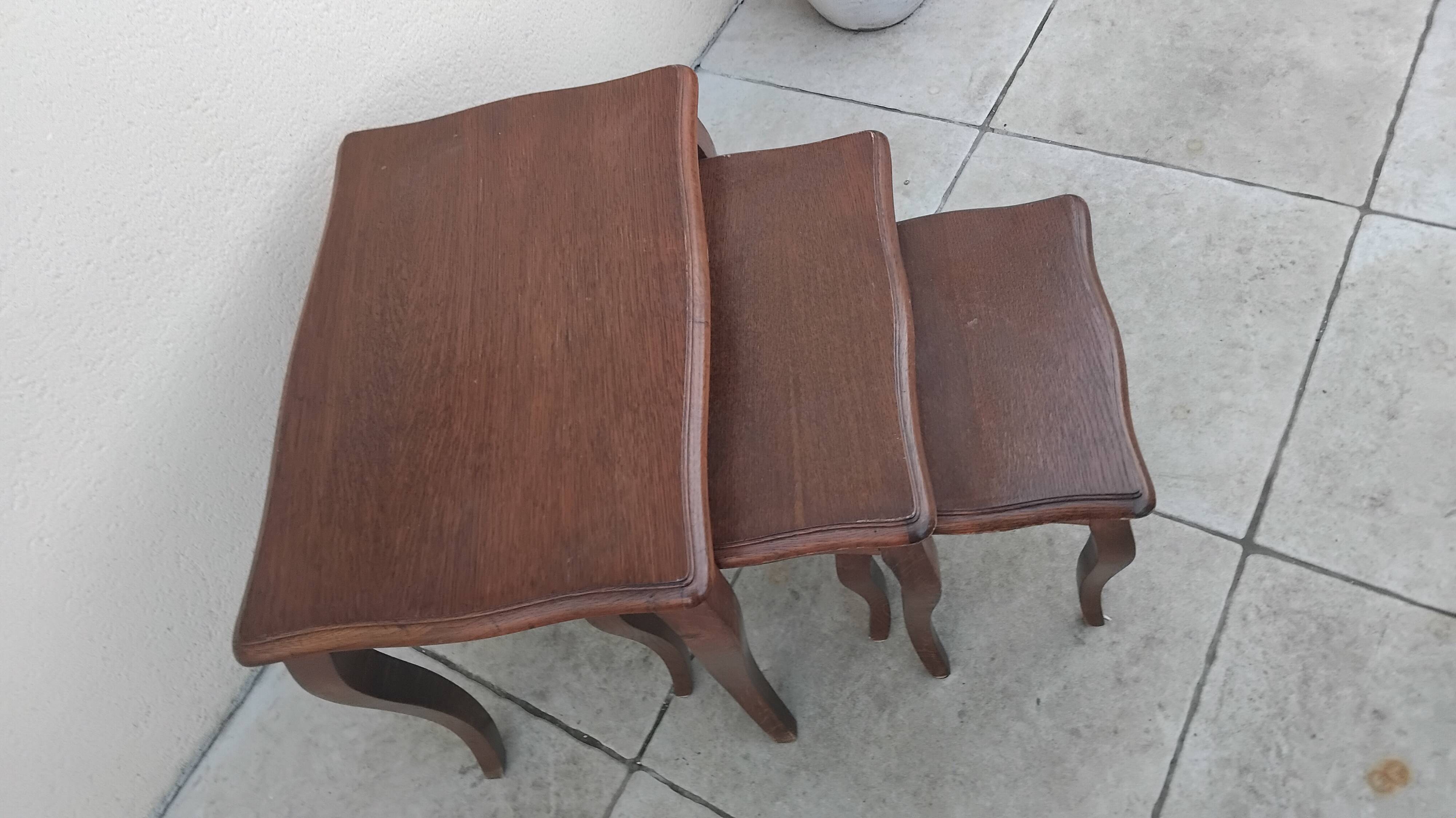 Vintage wooden nesting table