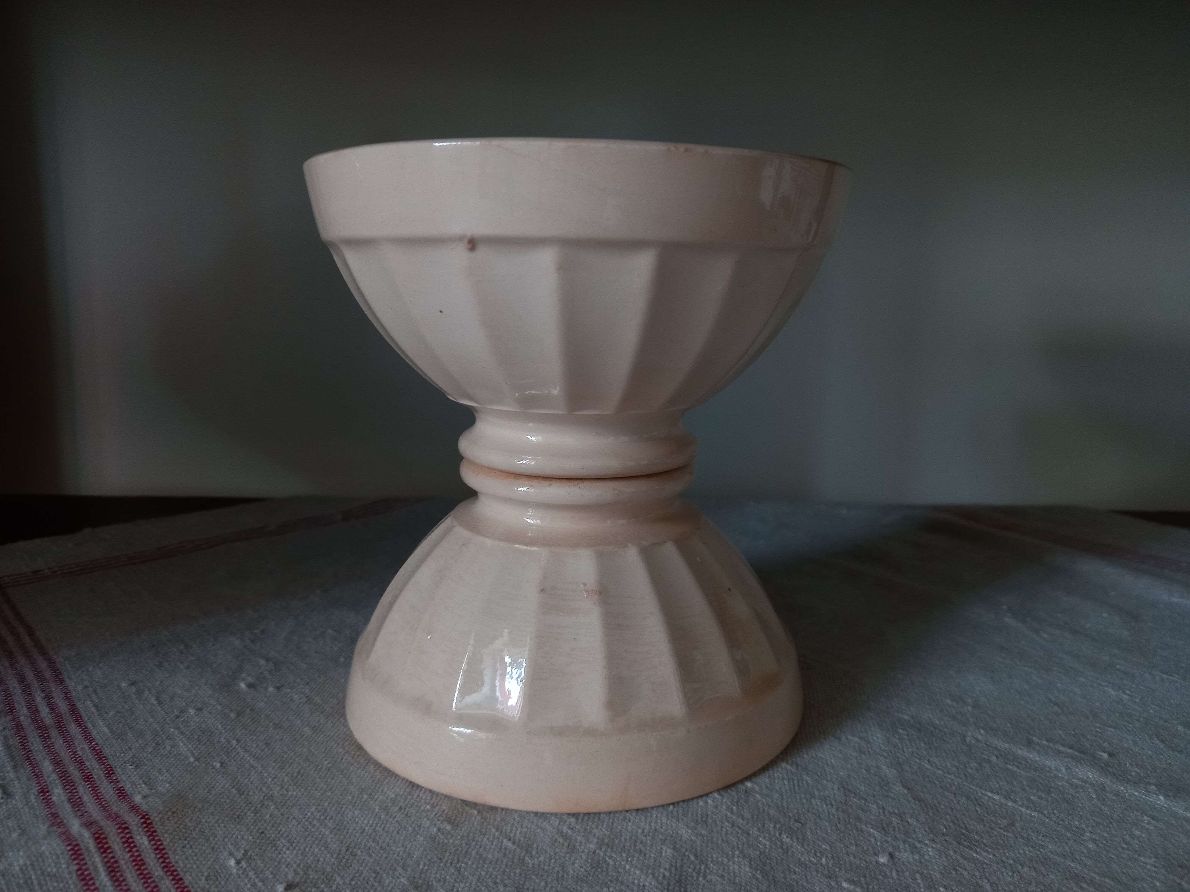 2 bowls Digoin Sarreguemines pink beige