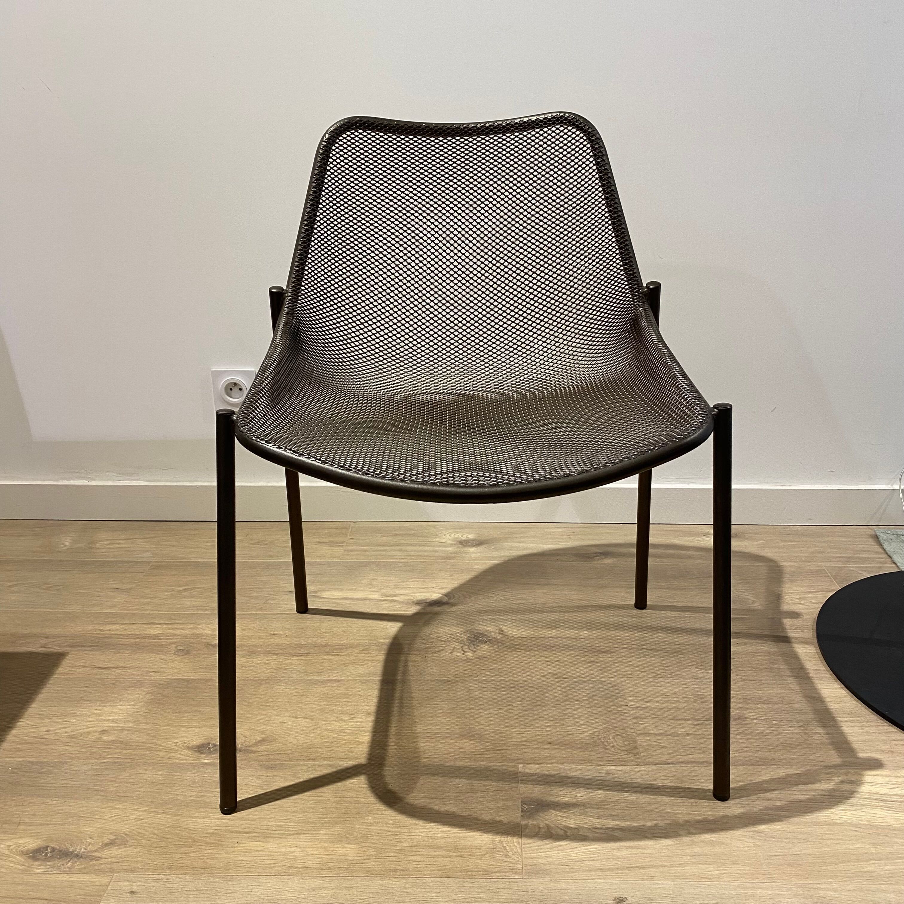 Round Chair - Emu