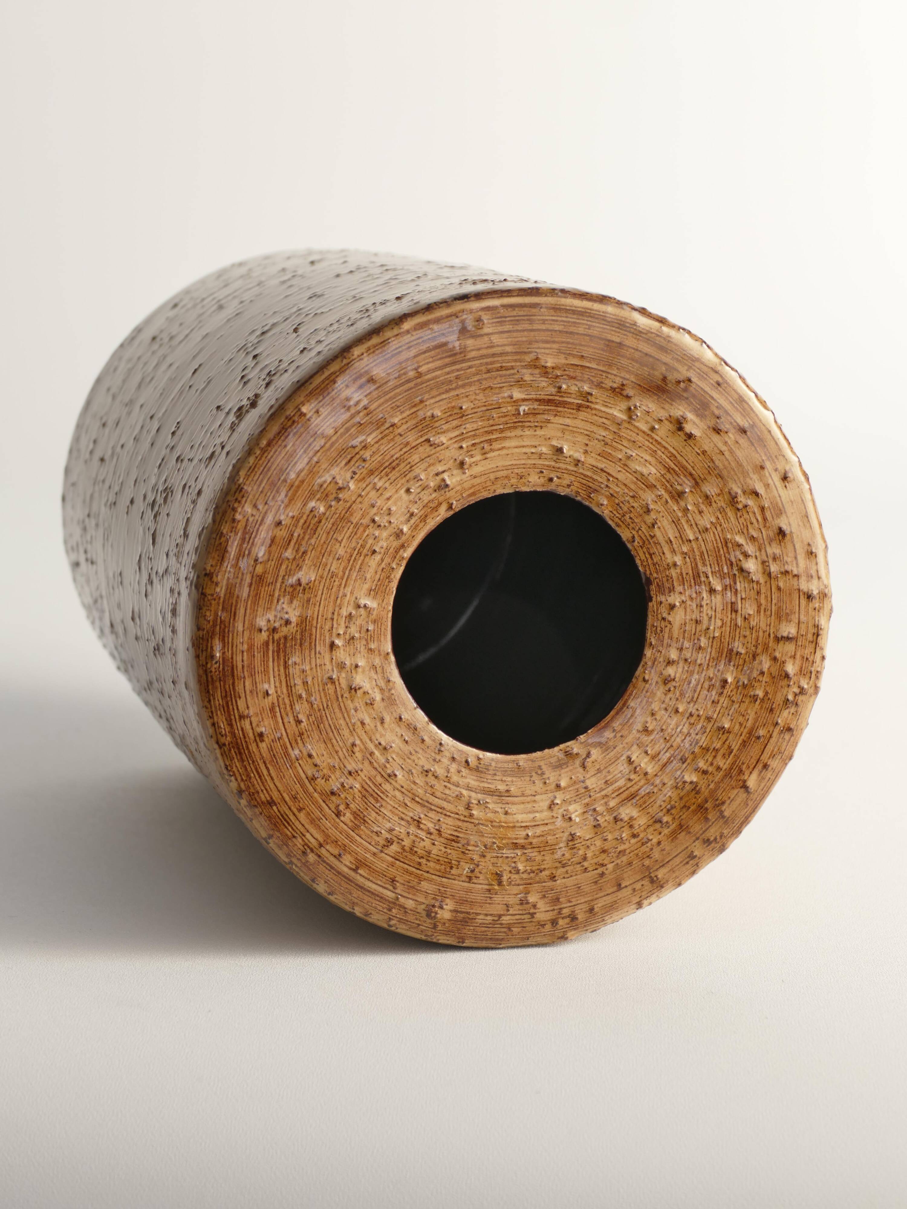 Scandinavian Modern Brown Cylindrical Vase, Jerk Werkmäster, Nittsjö Sweden 1960