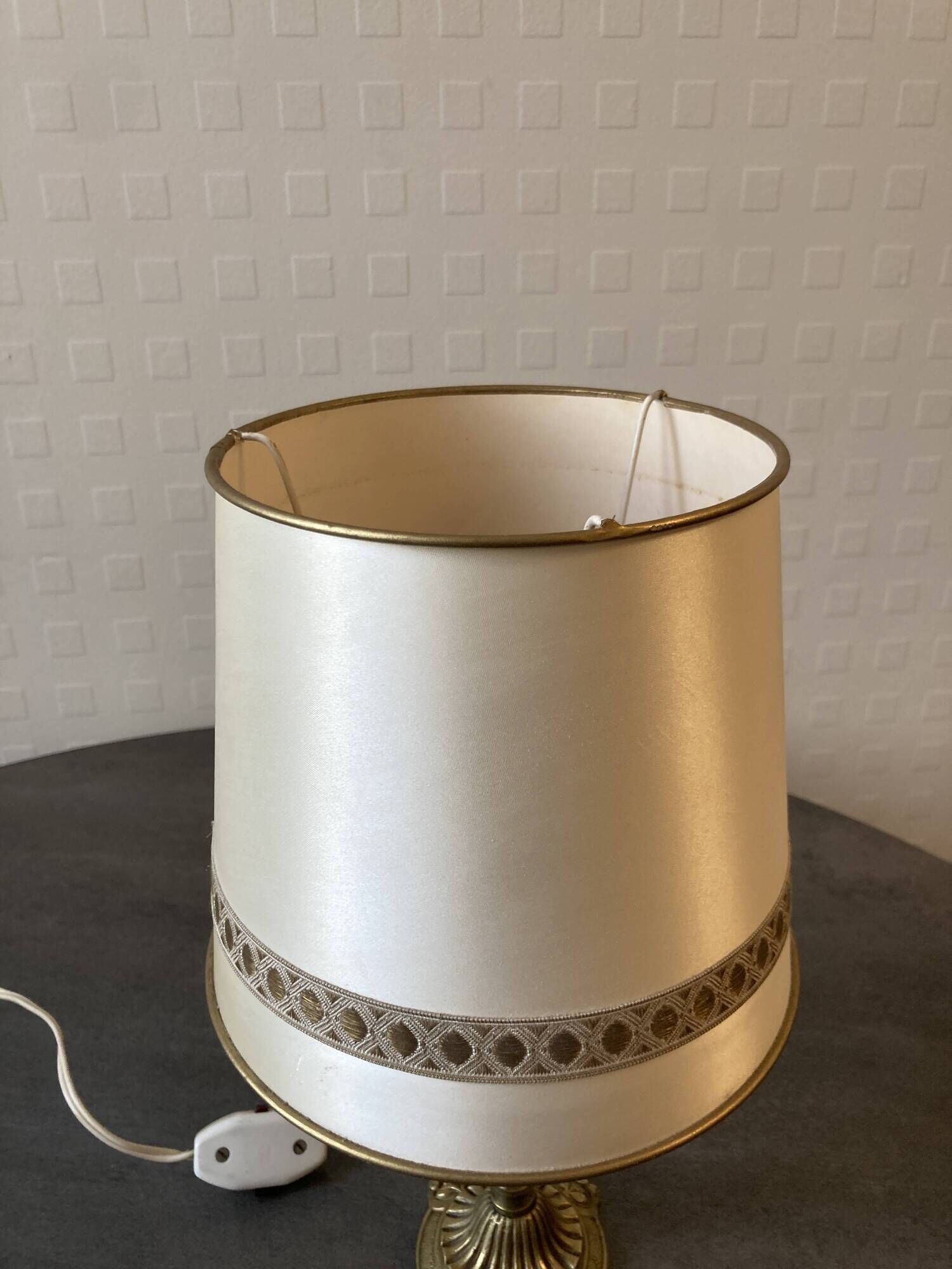 Vintage brass table lamp – 1950s – Rococo style base