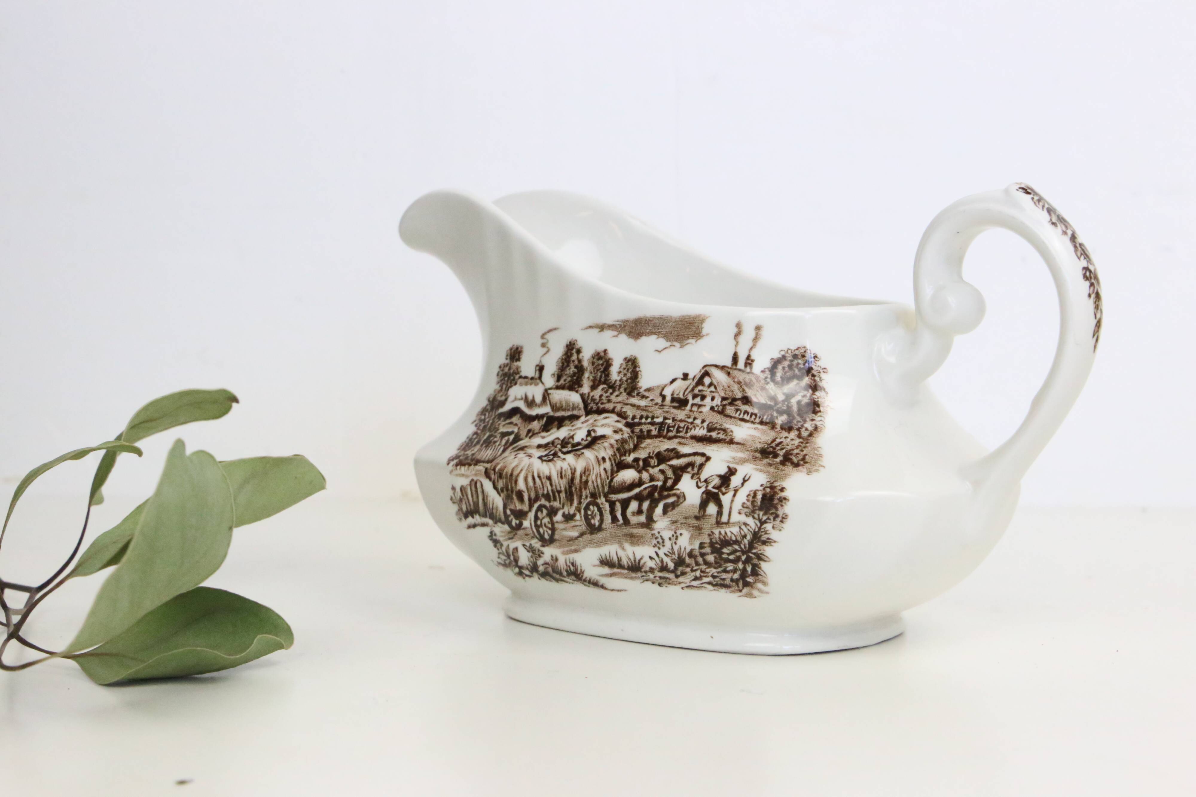 English sauceboat, Ridgway, Hayride model, vintage