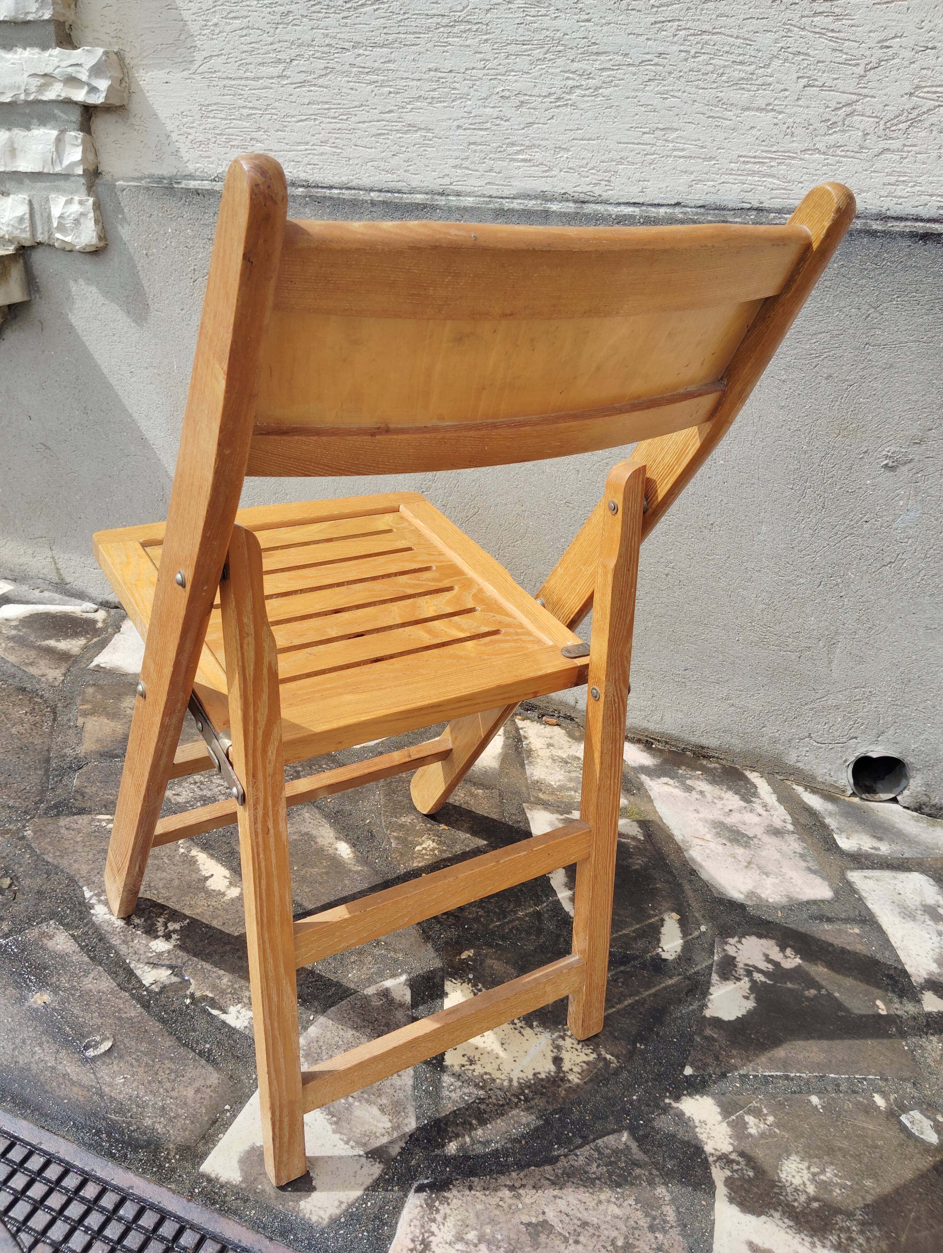 Set of 4 vintage folding chairs in Ash.