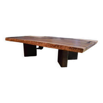 Table basse en noyer massif