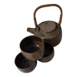 Teapot and its small bowls