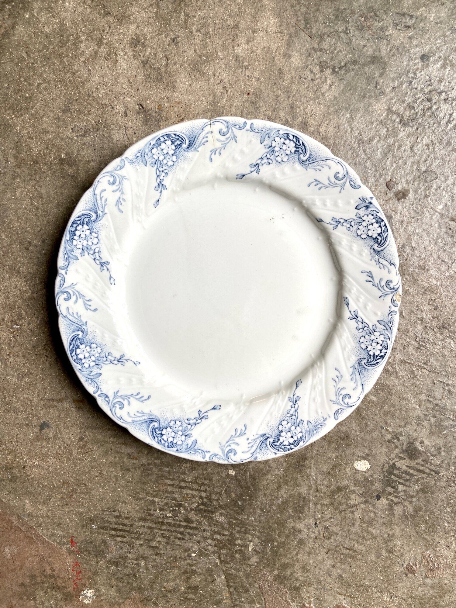 Assiette plate Luneville en terre de fer service "Henriette"