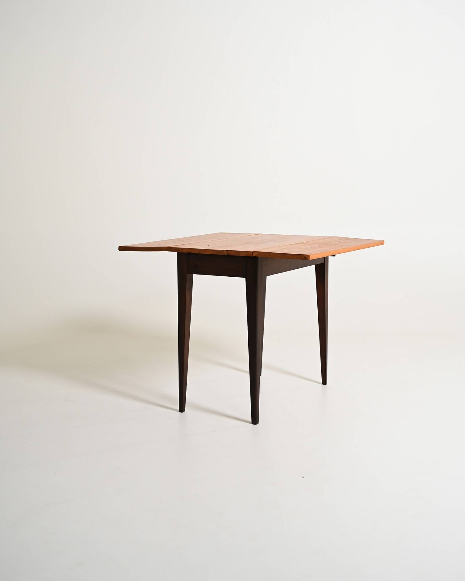 Table à rabats en pin massif scandinave, années 1960