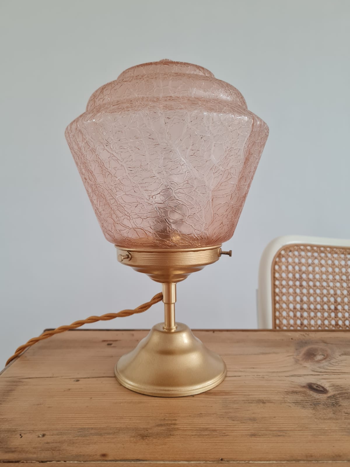Table lamp