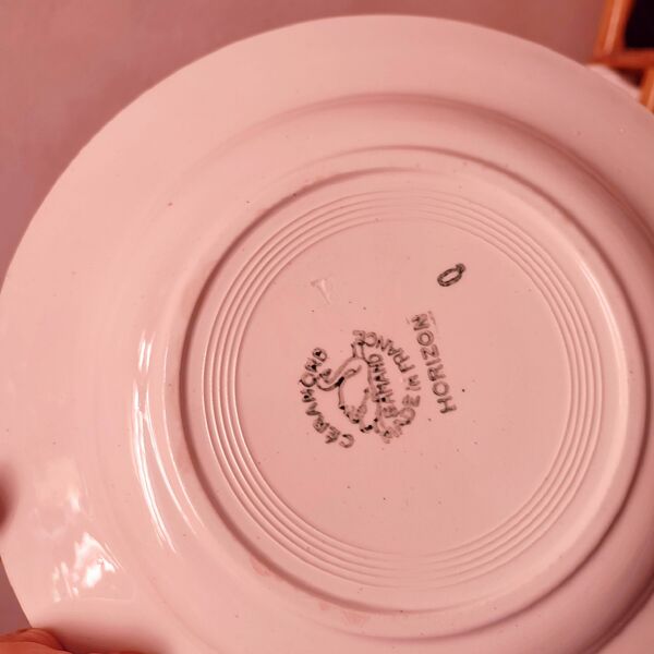 11 assiettes art deco en faience par Ceranord st amand