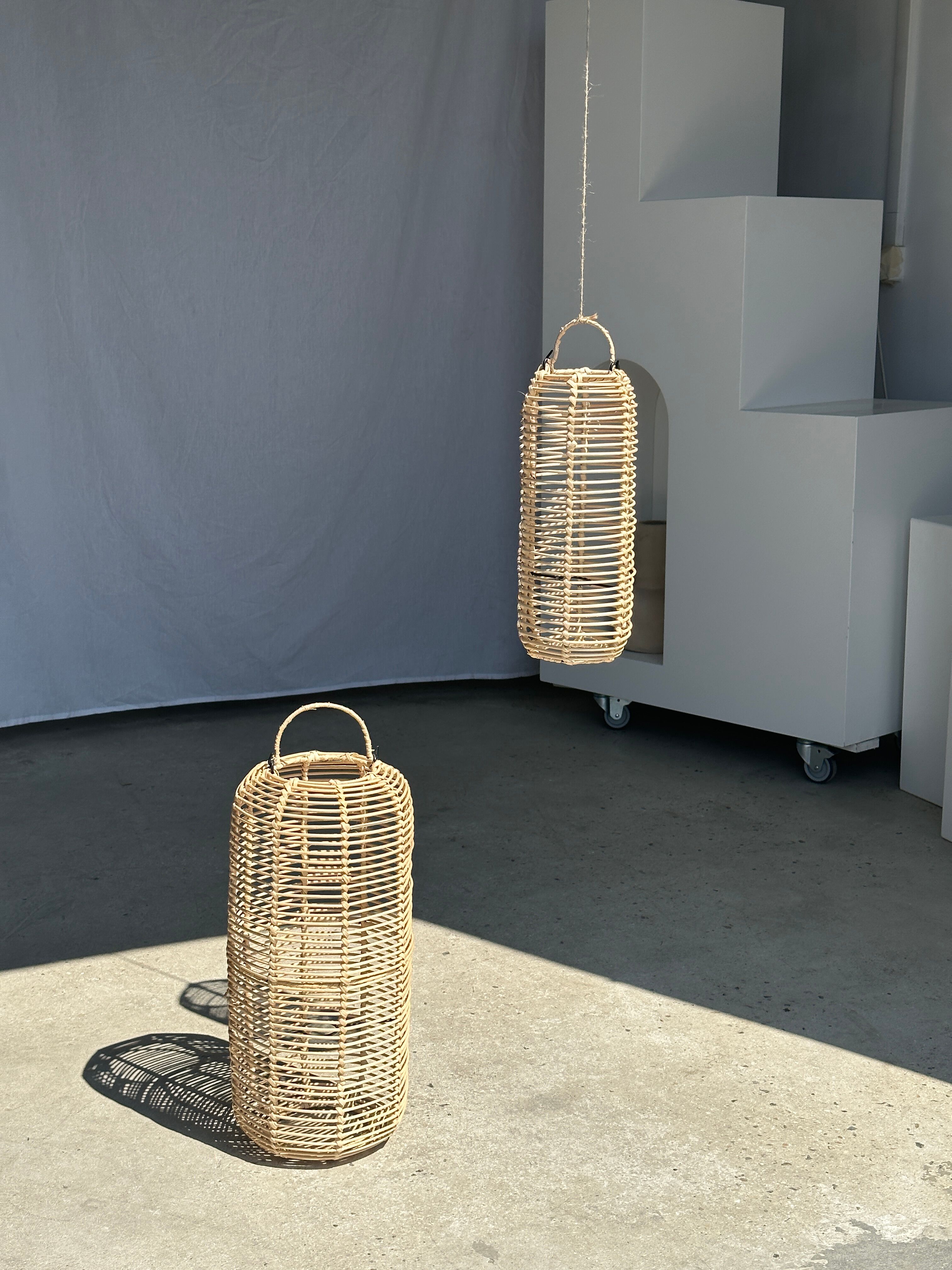 Small lantern-shaped rattan suspension H35 D15