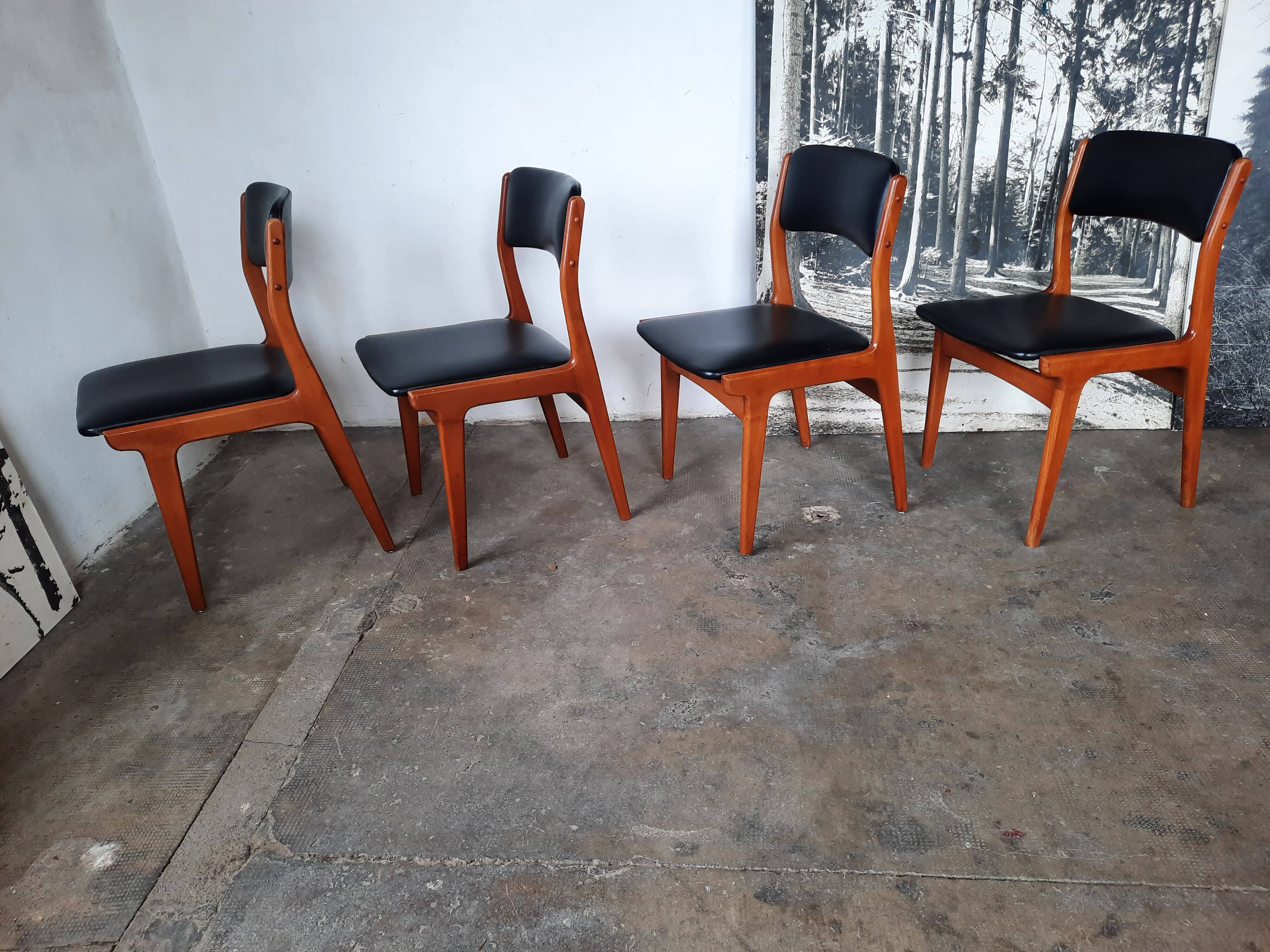 Set de 4 chaises scandinave,  Skaï  année  70