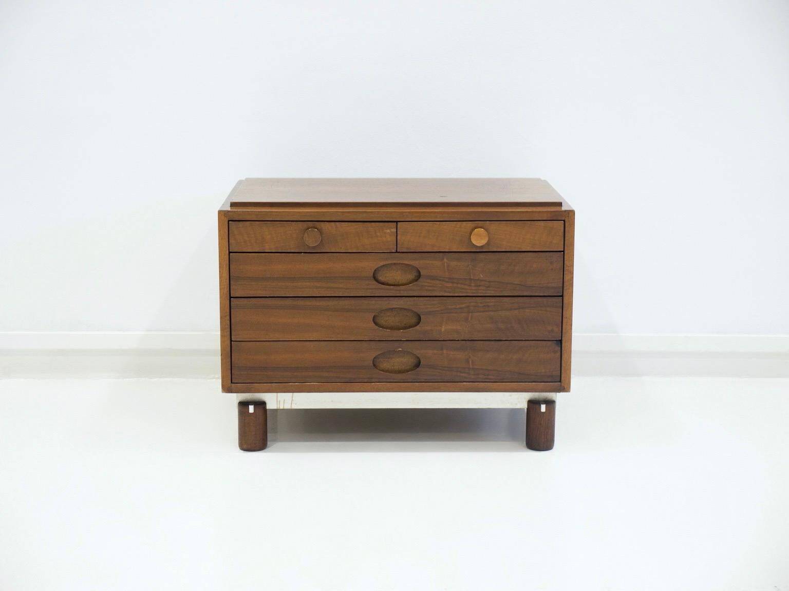 Walnut chest of drawers by Gianfranco Frattini for Bernini.