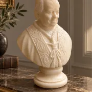 Ancient bust of Pope Pius IX in carved alabaster – 19th century