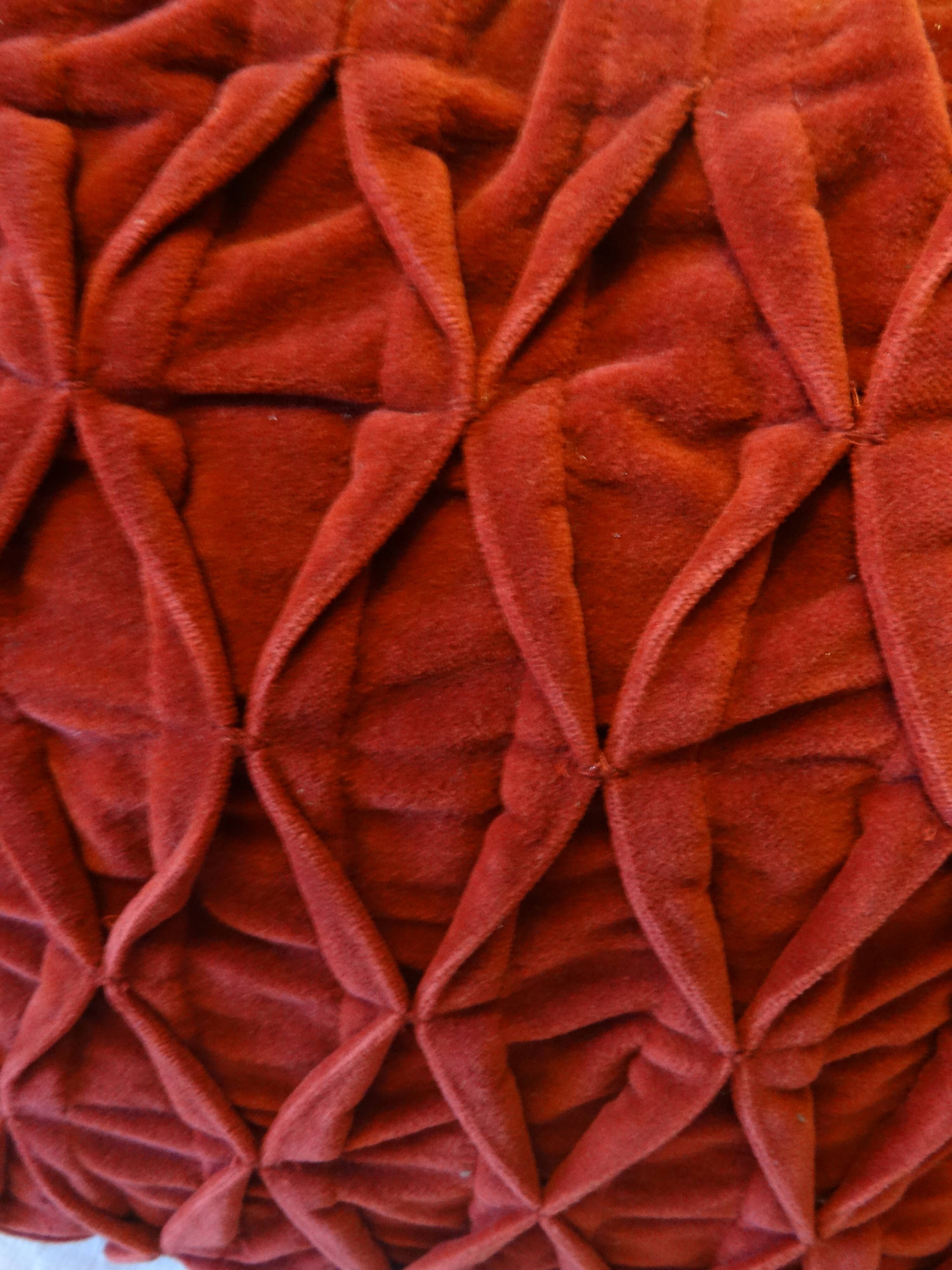 Honeycomb velvet cushion 36x40cm