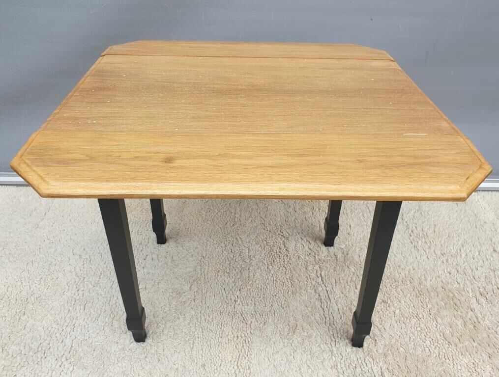 Two-tone kitchen table 2 extensions 1930