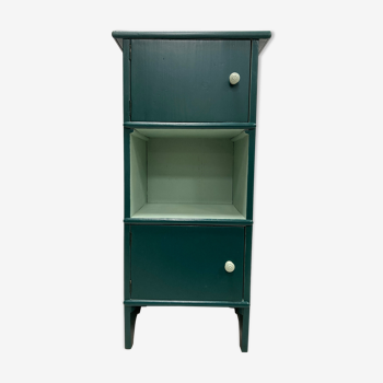 Two-door green bedside table