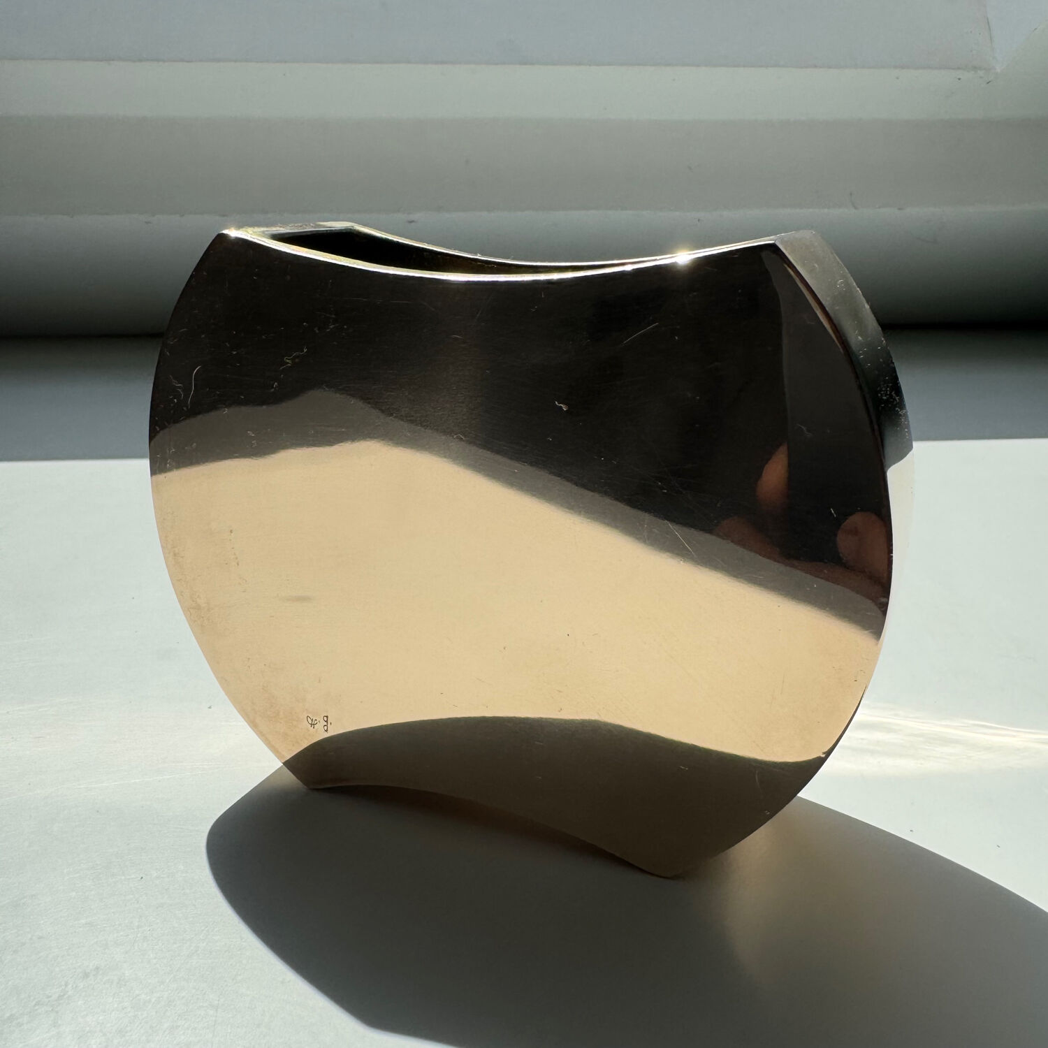 Bronze sculpture vase Monique Gerber