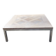 Table basse carrée – Parquet de chêne motif Versailles – Piétement inox