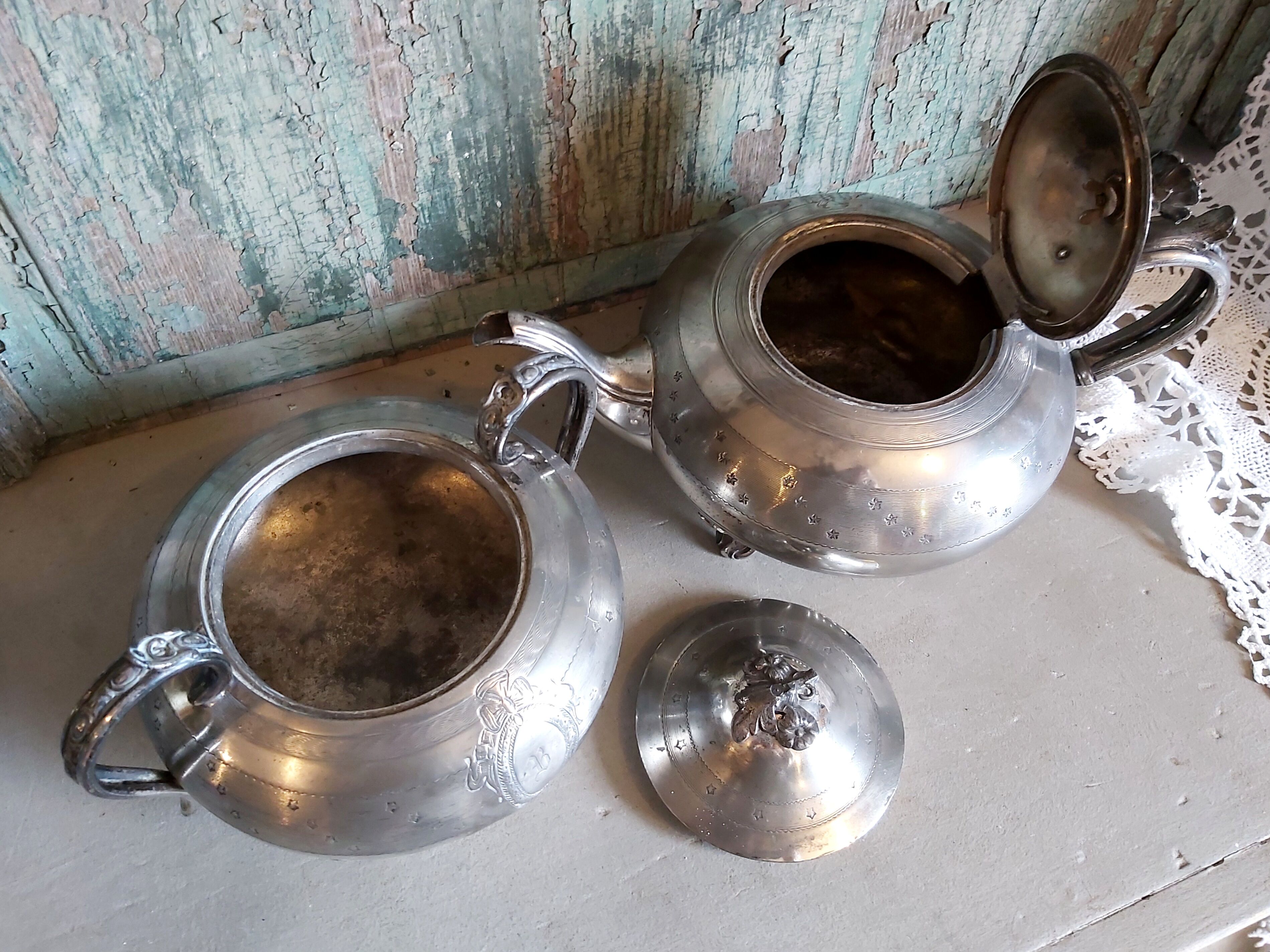 Teapot and sugar bowl set from James Dixon & Sons from Shefield in silver plating