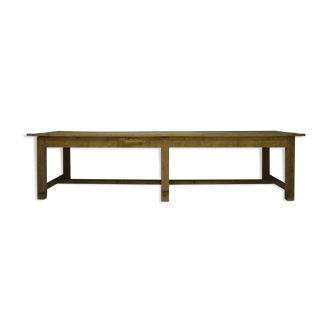 Farm table