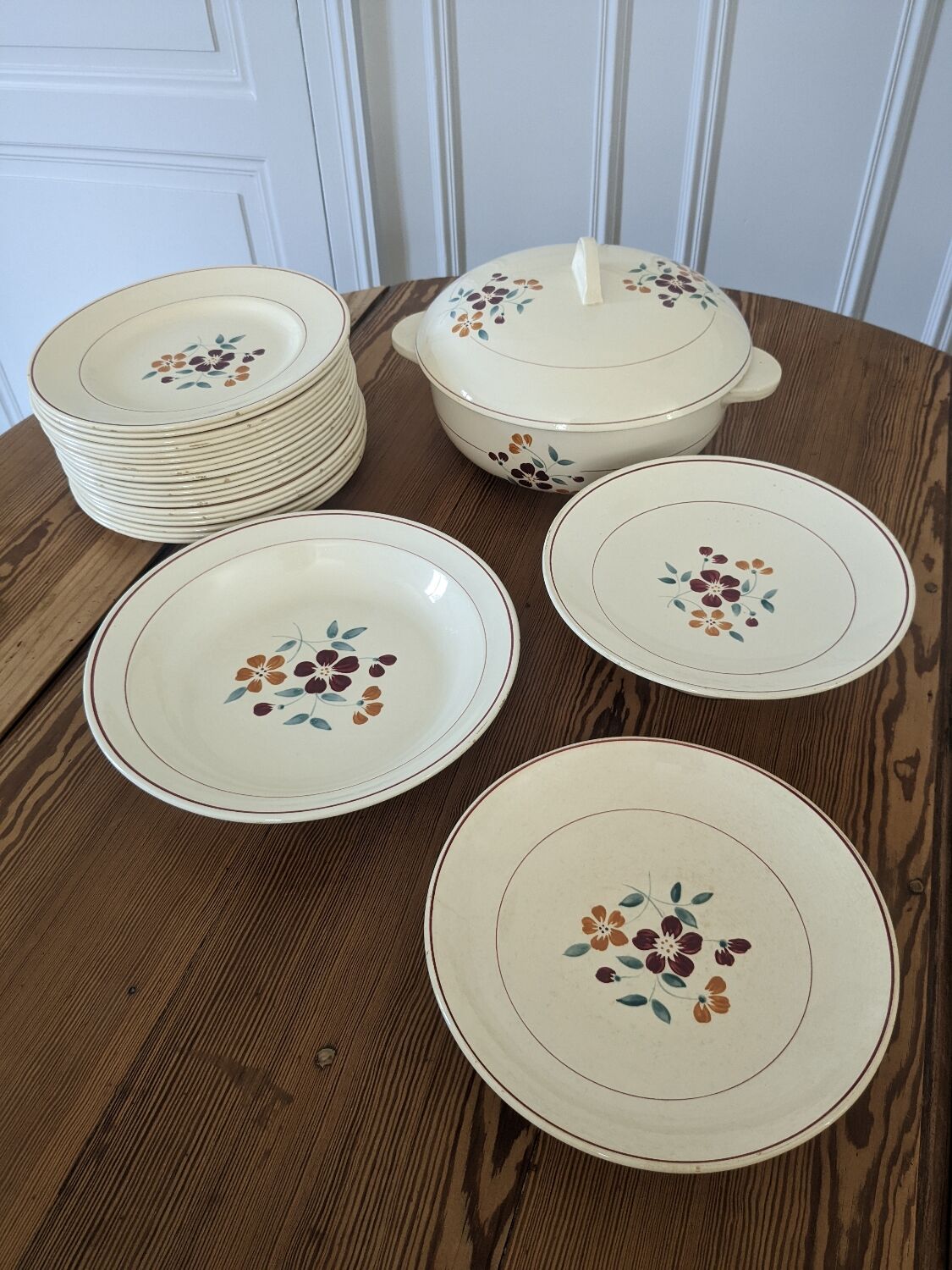 Salins table service