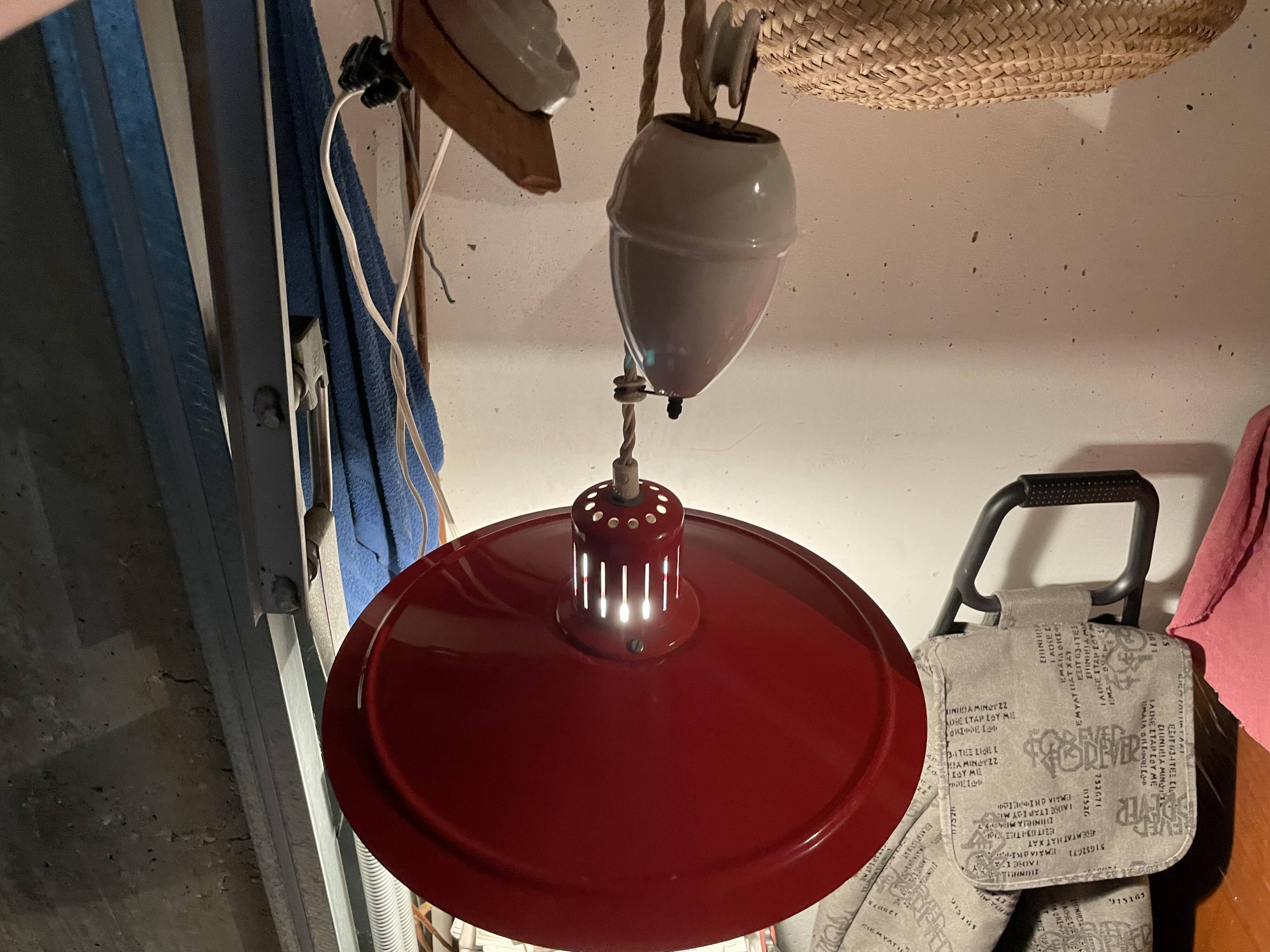 Suspension rises and falls 60s