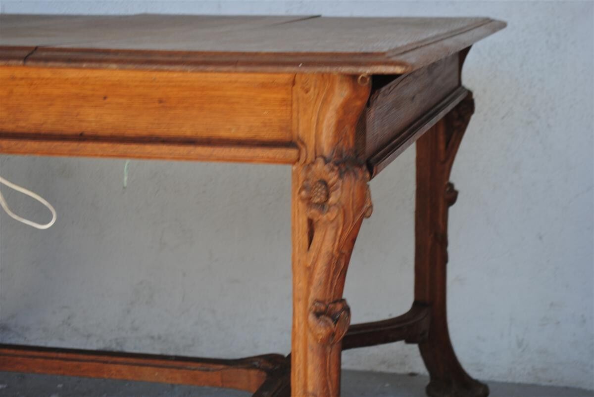 Art nouveau 1900 oak coffee table