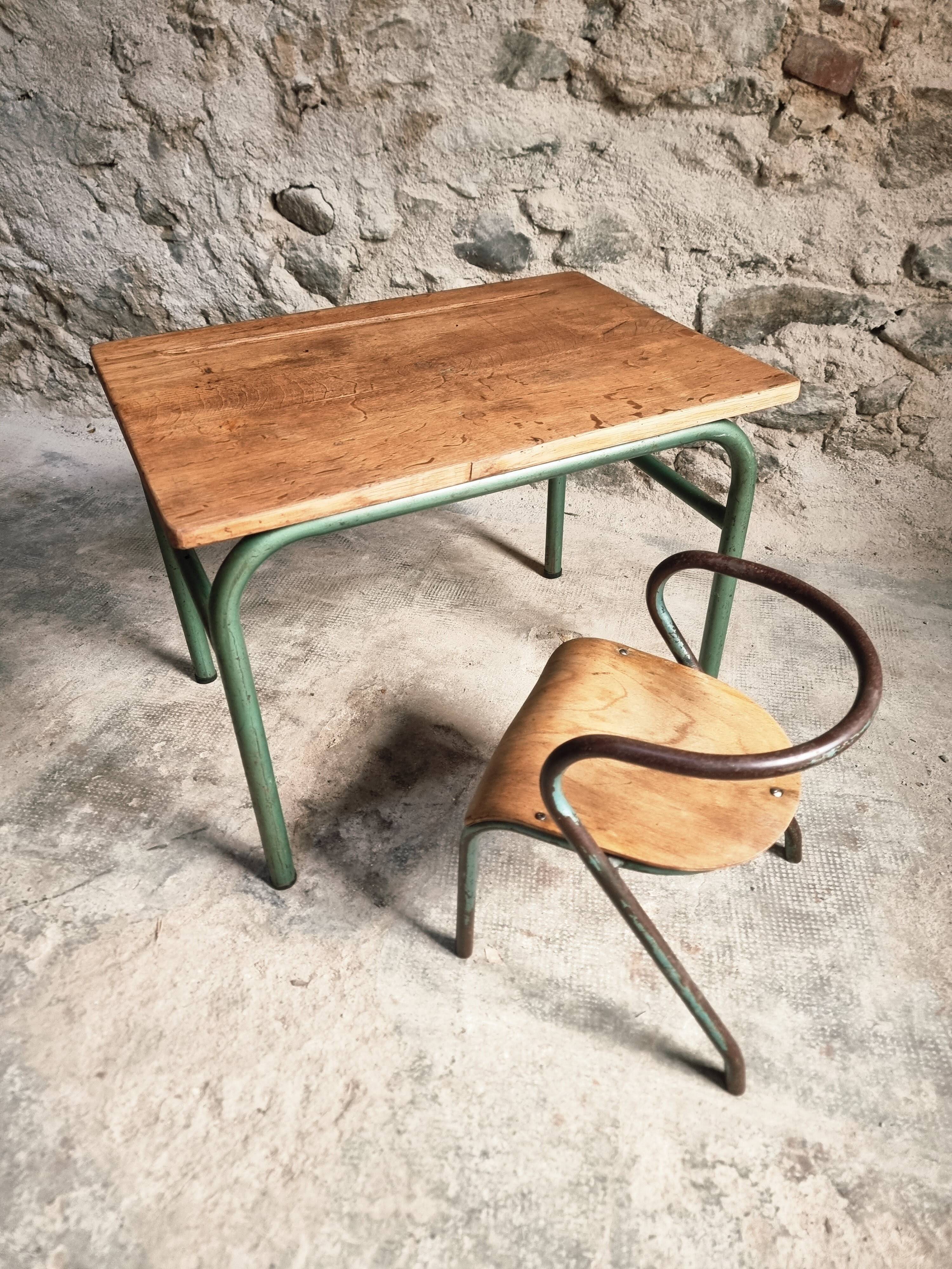 Ensemble bureau et chaise d’écolier vintage – Mobilier scolaire industriel