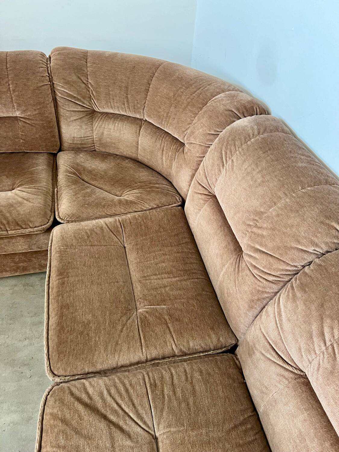 Old vintage modular corner sofa in designer velvet from the 70s/80s 4 elements