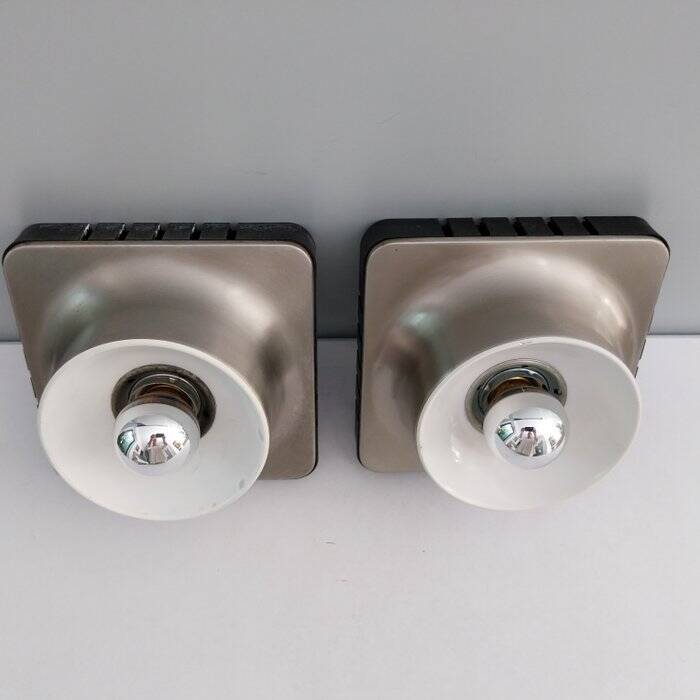 Pair of Italian wall lights from the 70s