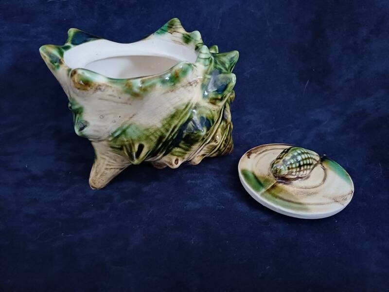 Tea/coffee service in majolica, 1950s/60s.