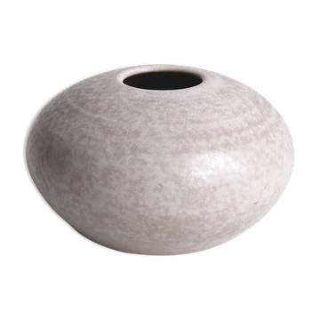 Vase boule en céramique blanche vintage