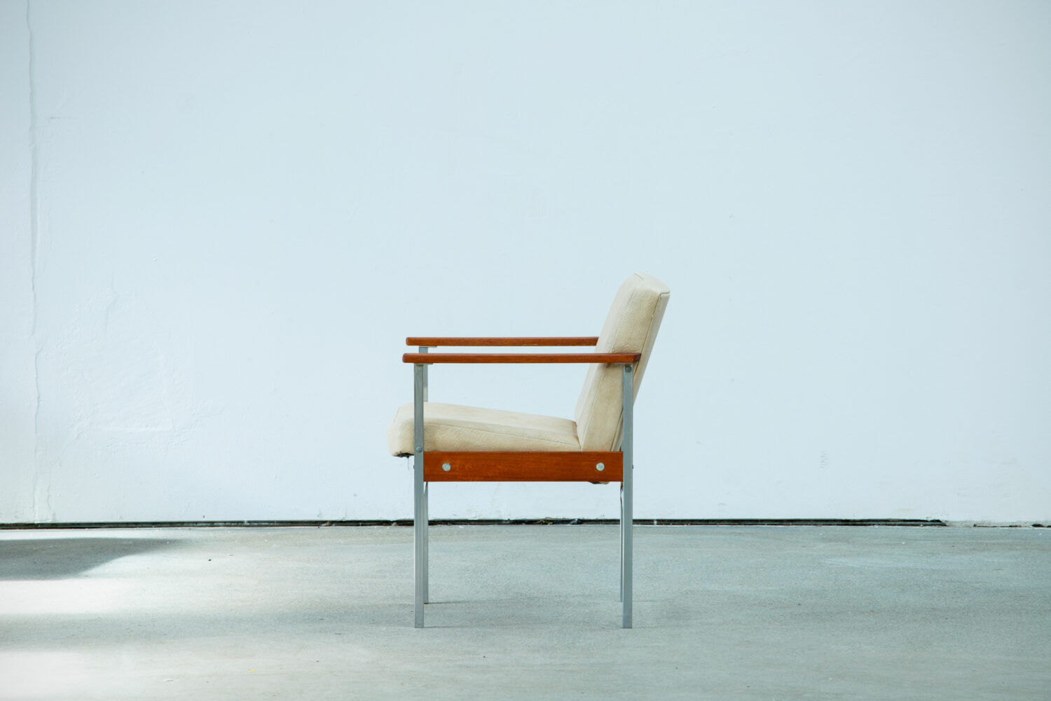 Vintage Scandinavian armchair 1960