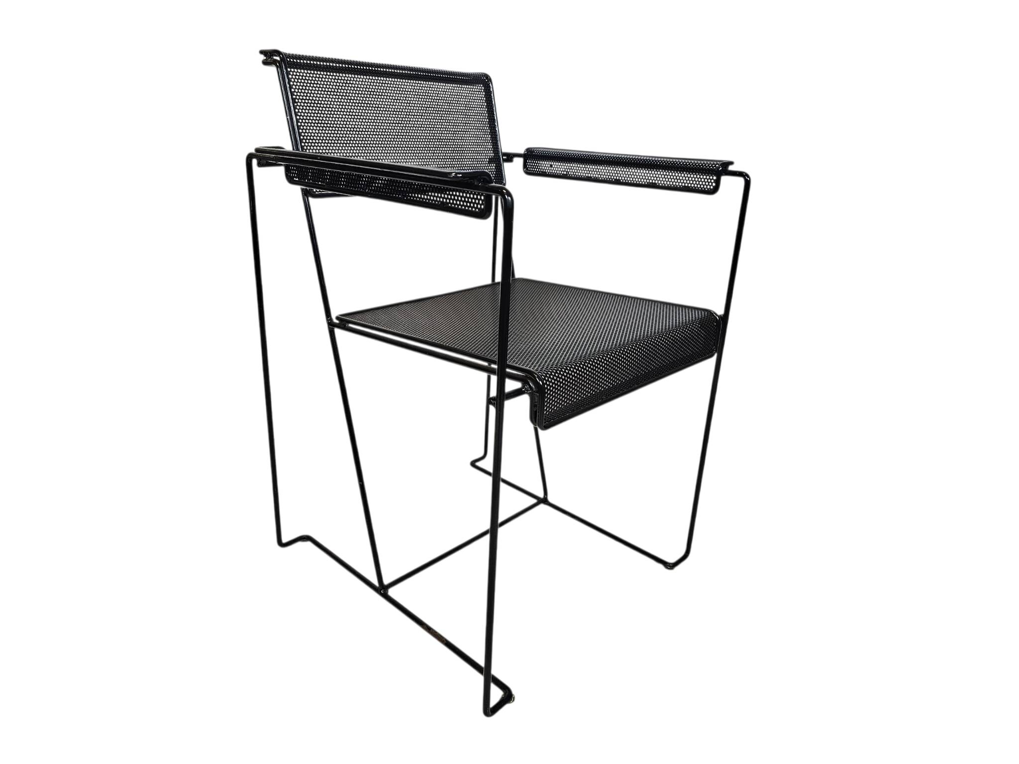Style Pilastro - Postmoderne - (2) chaises - acier perforé - design néerlandais
