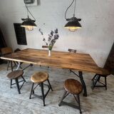 Table industrielle en bois