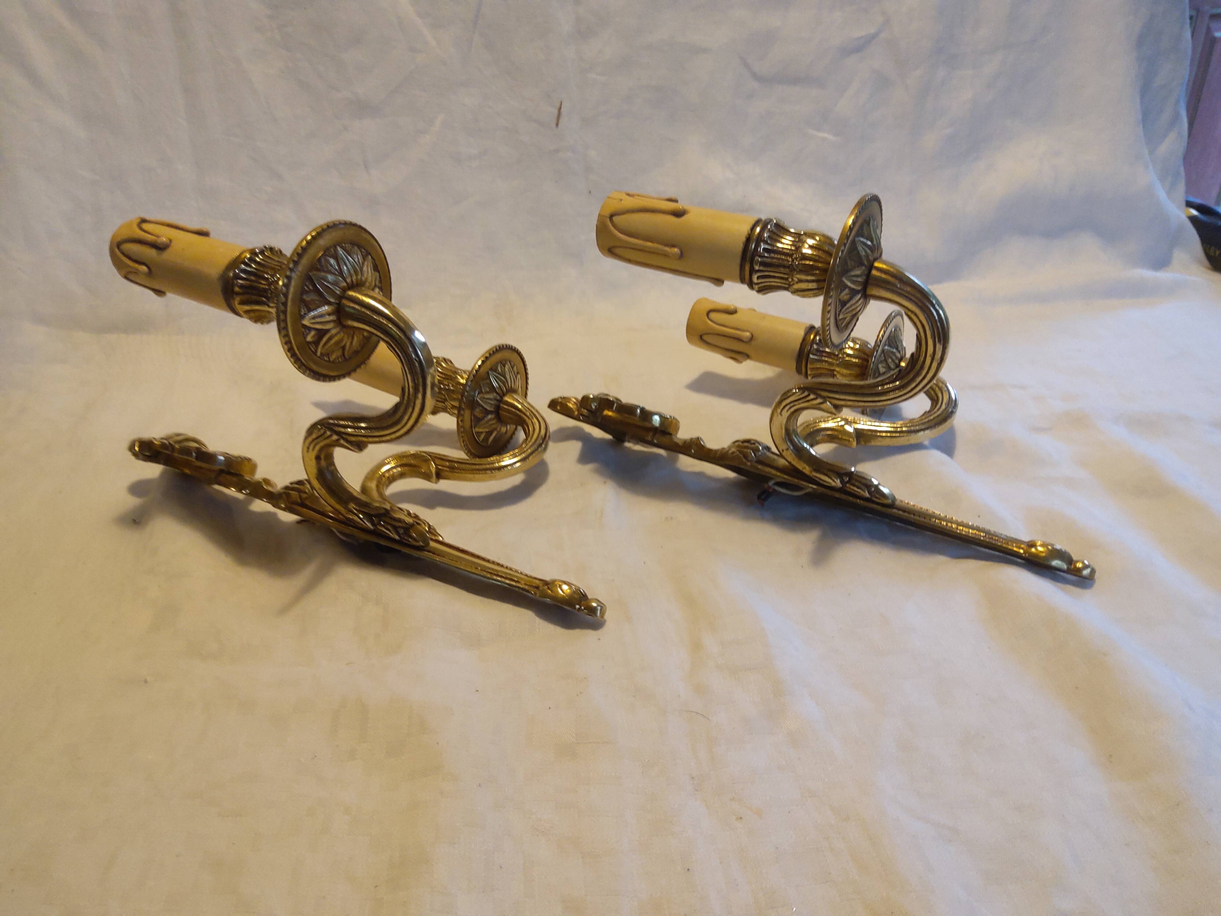 Pair of bronze wall lights
