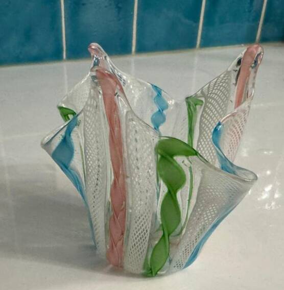 Vase en forme de mouchoir, années 50, Murano, Italie