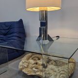 Steel sculpture table lamp