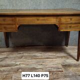 Flat desk from the Directoire period in walnut, 19th century work.