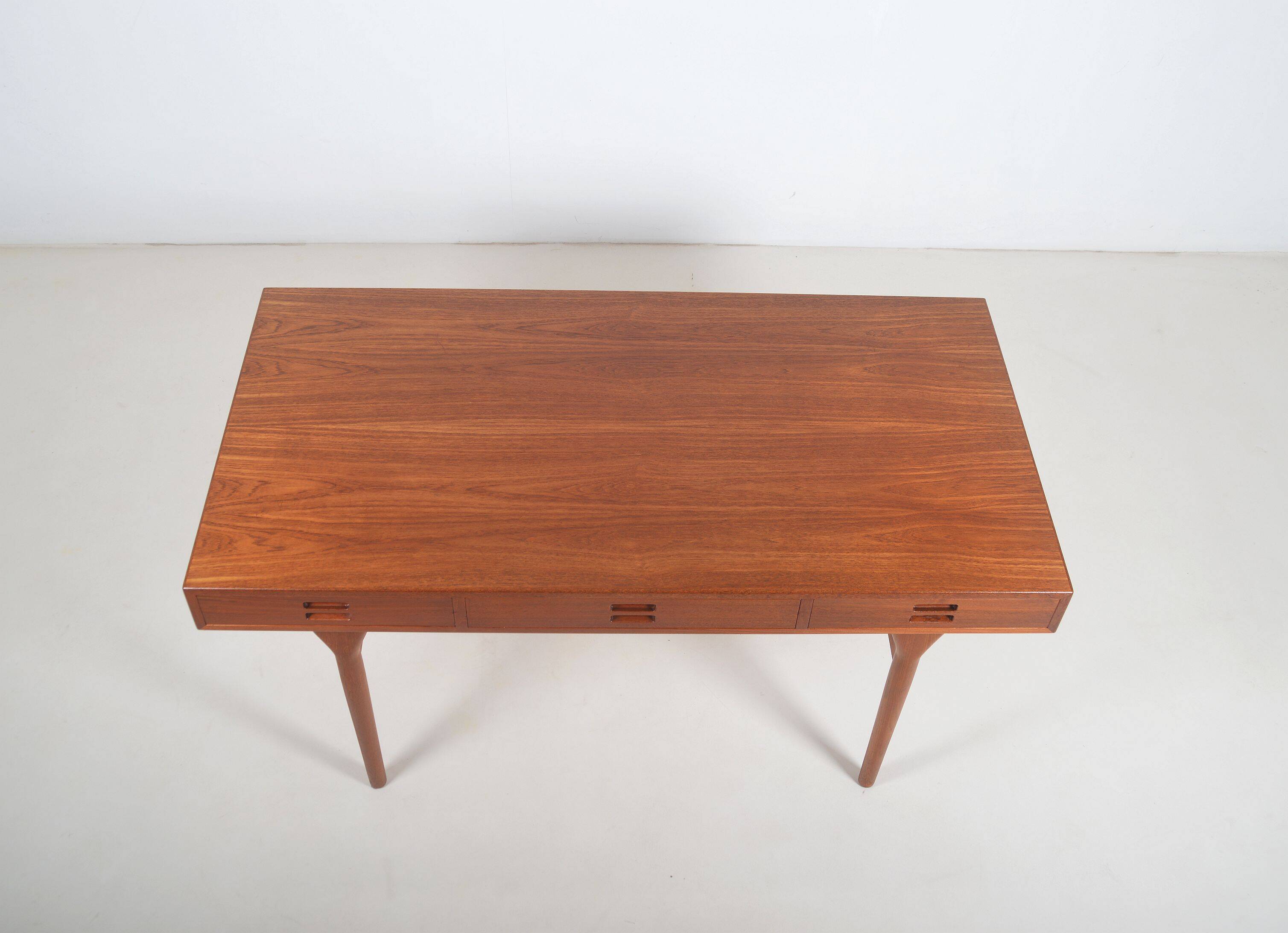 Bureau ND 93/3 par Nanna Ditzel pour Søren Willadsen, 1960