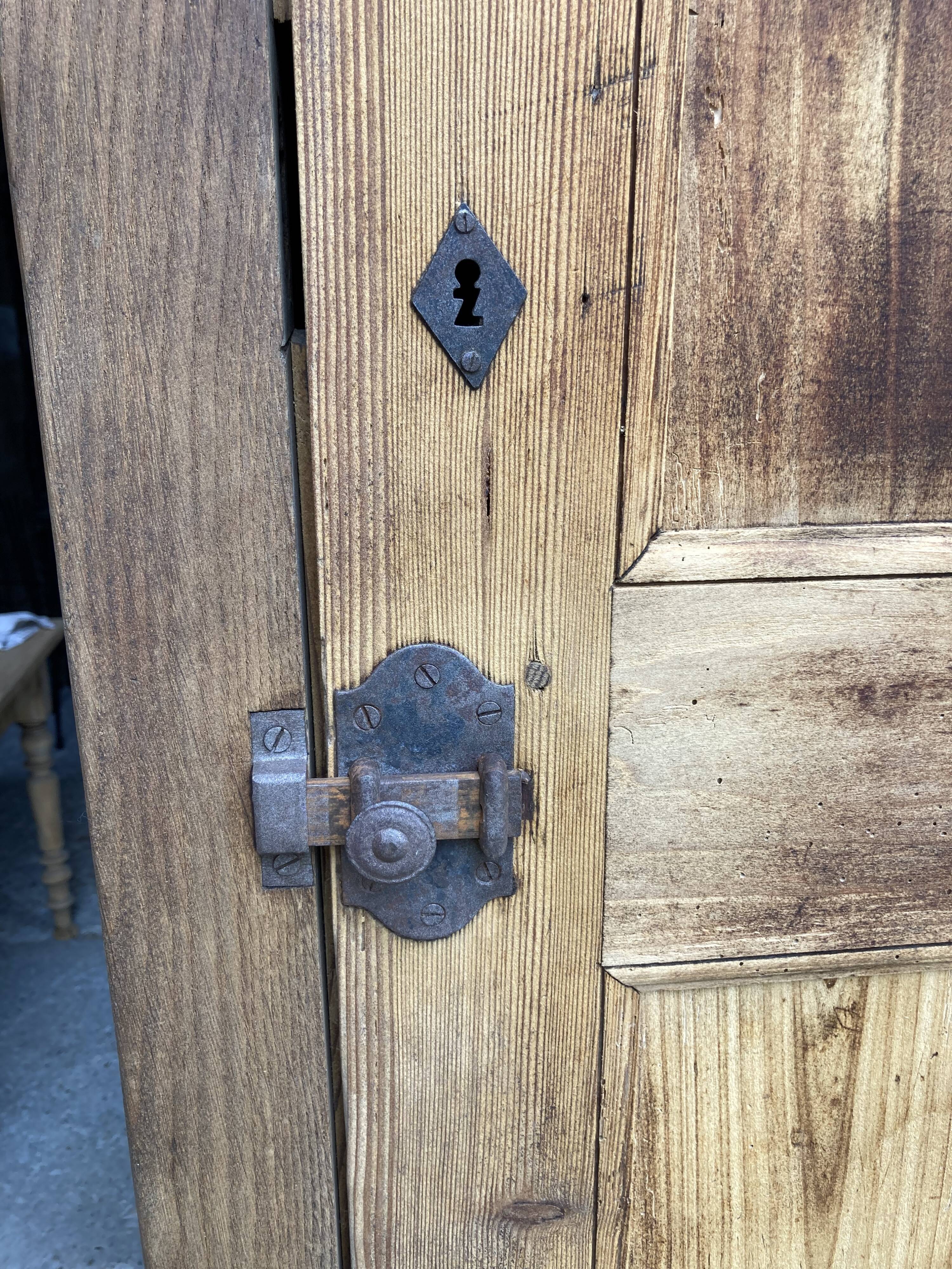 Wardrobe Parisian aero cupboard erased