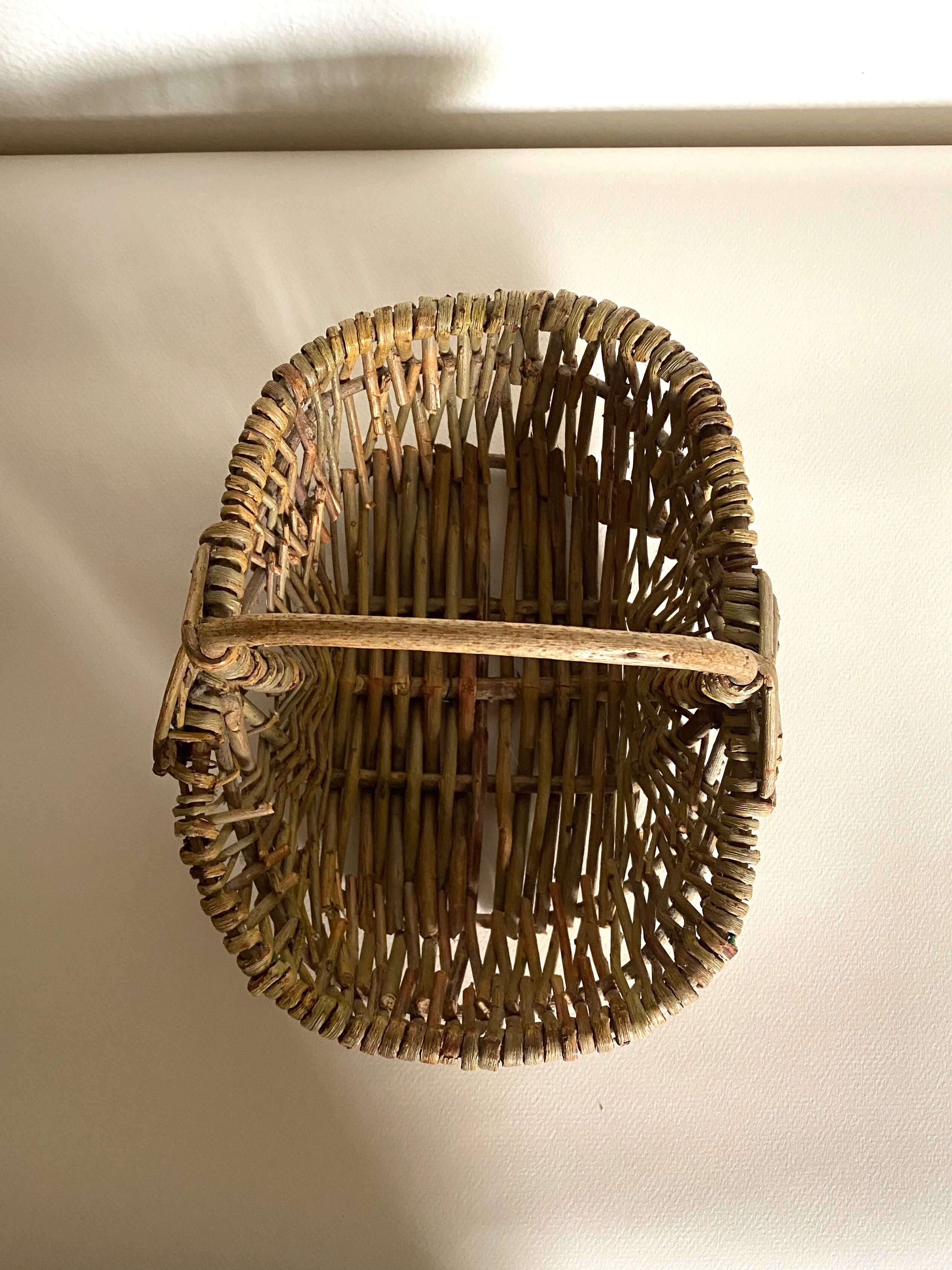 Small wicker basket