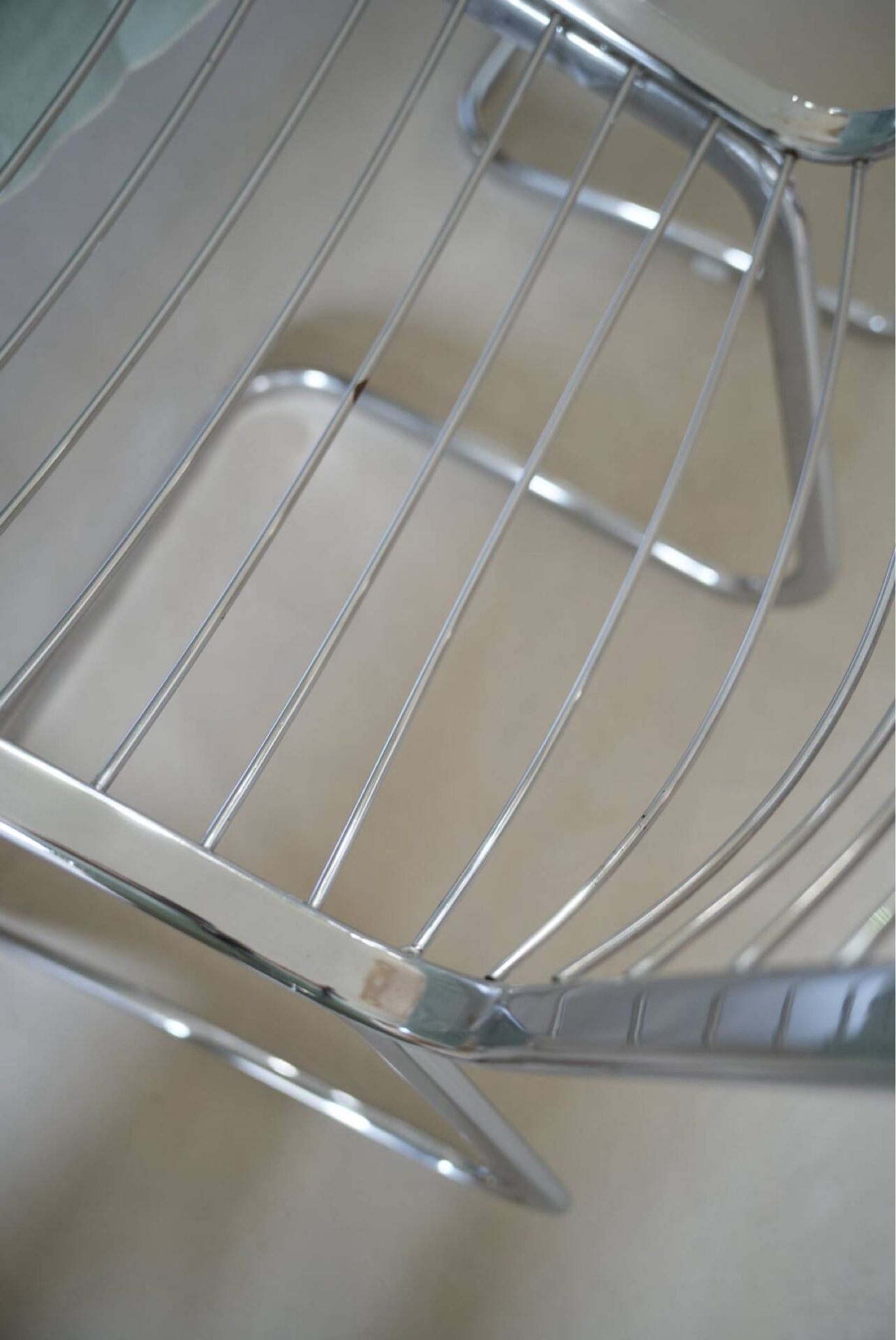 Lot of 2 chrome metal chairs by Gastone Rinaldi.