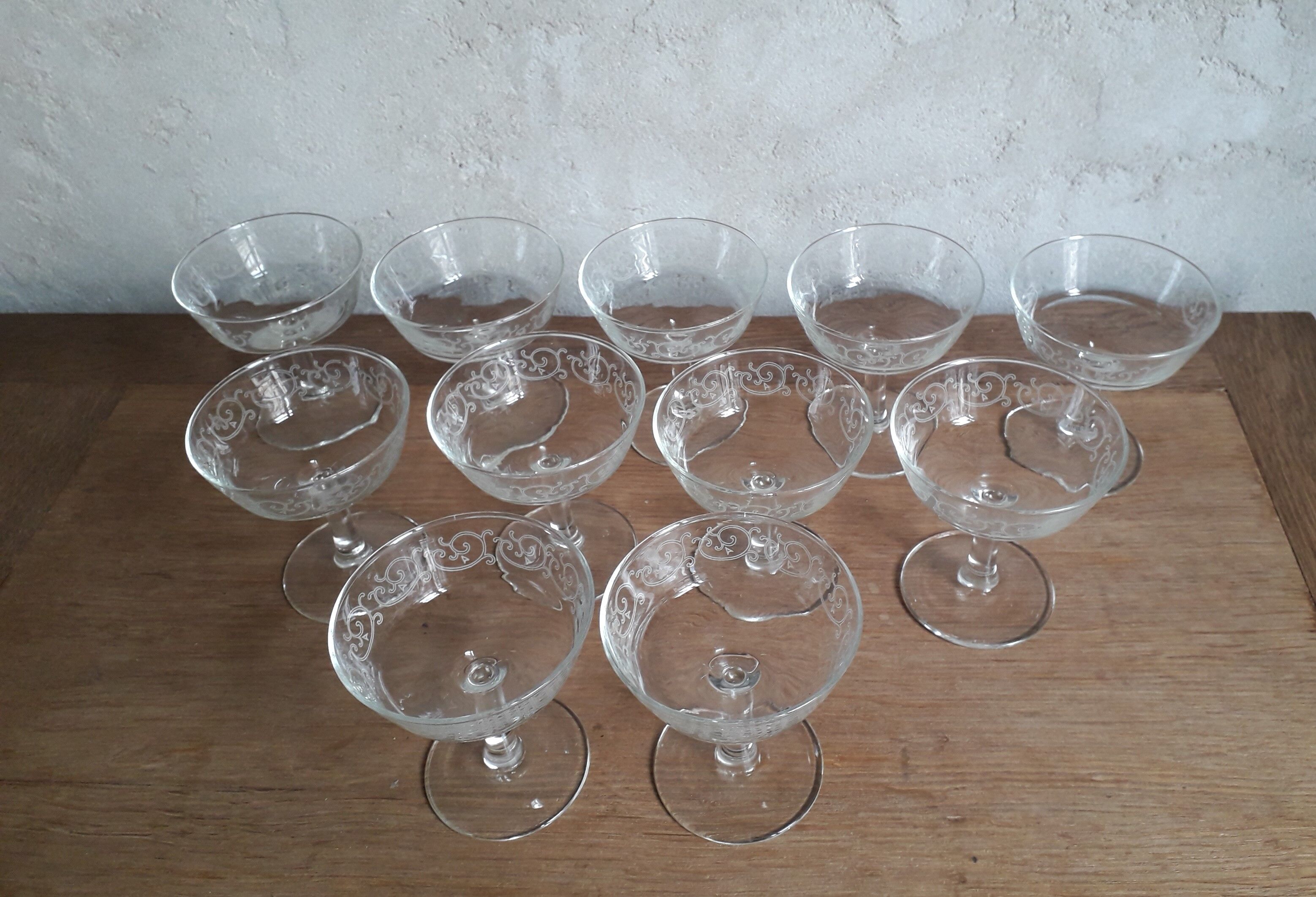 Lot of 11 champagne cups