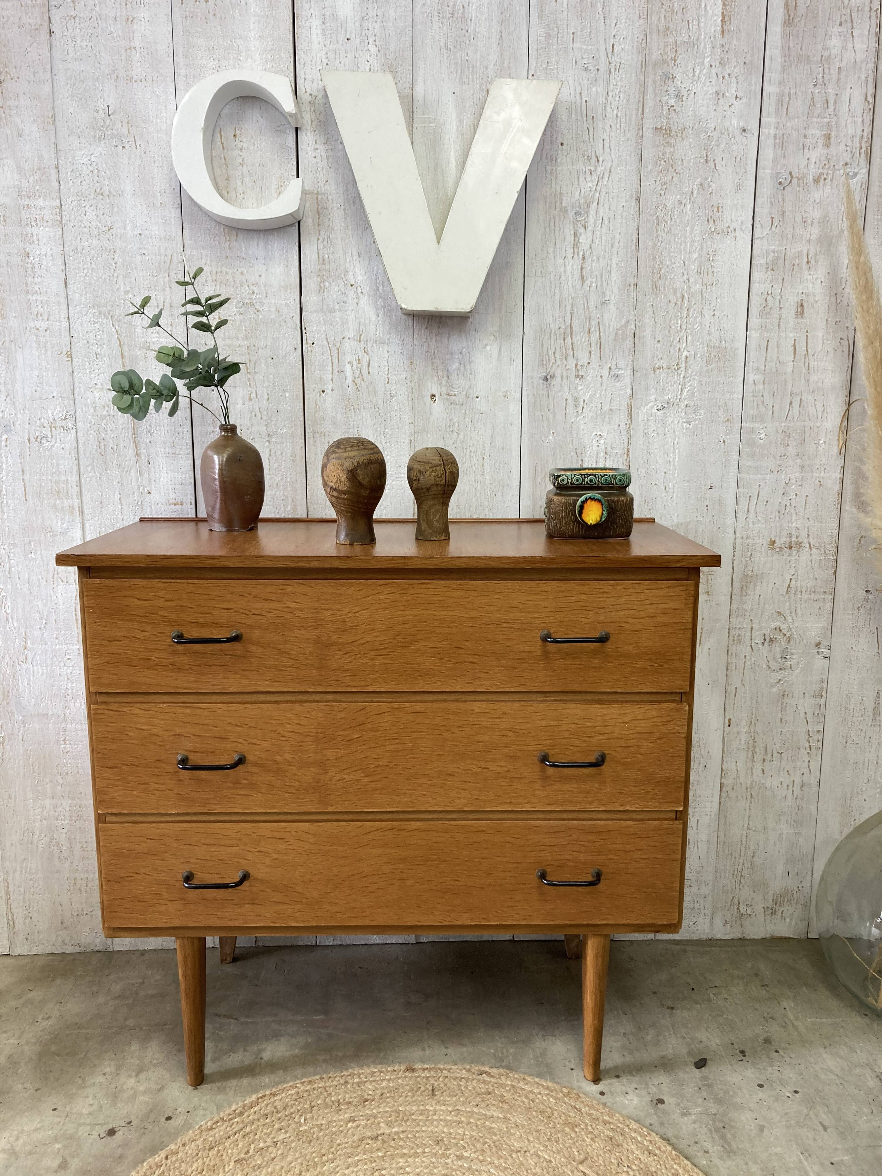 Vintage chest of drawers