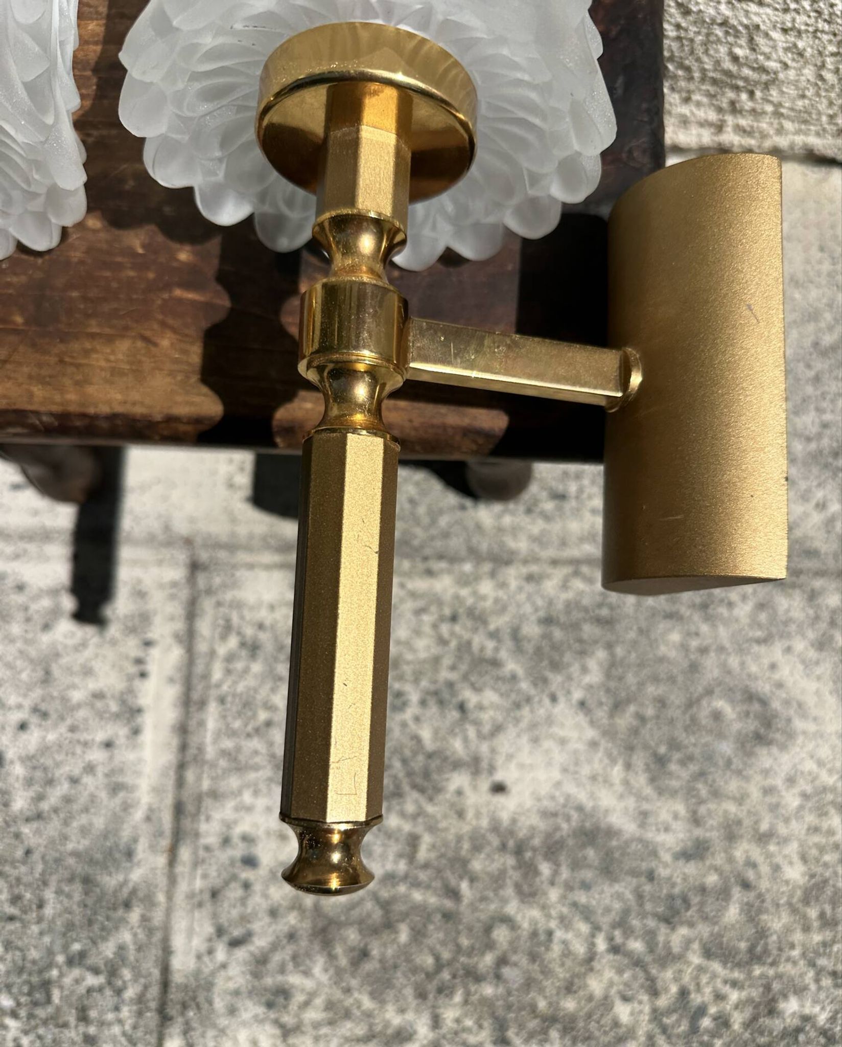Old pair of wall sconces by Maison Lunel in brass and glass.