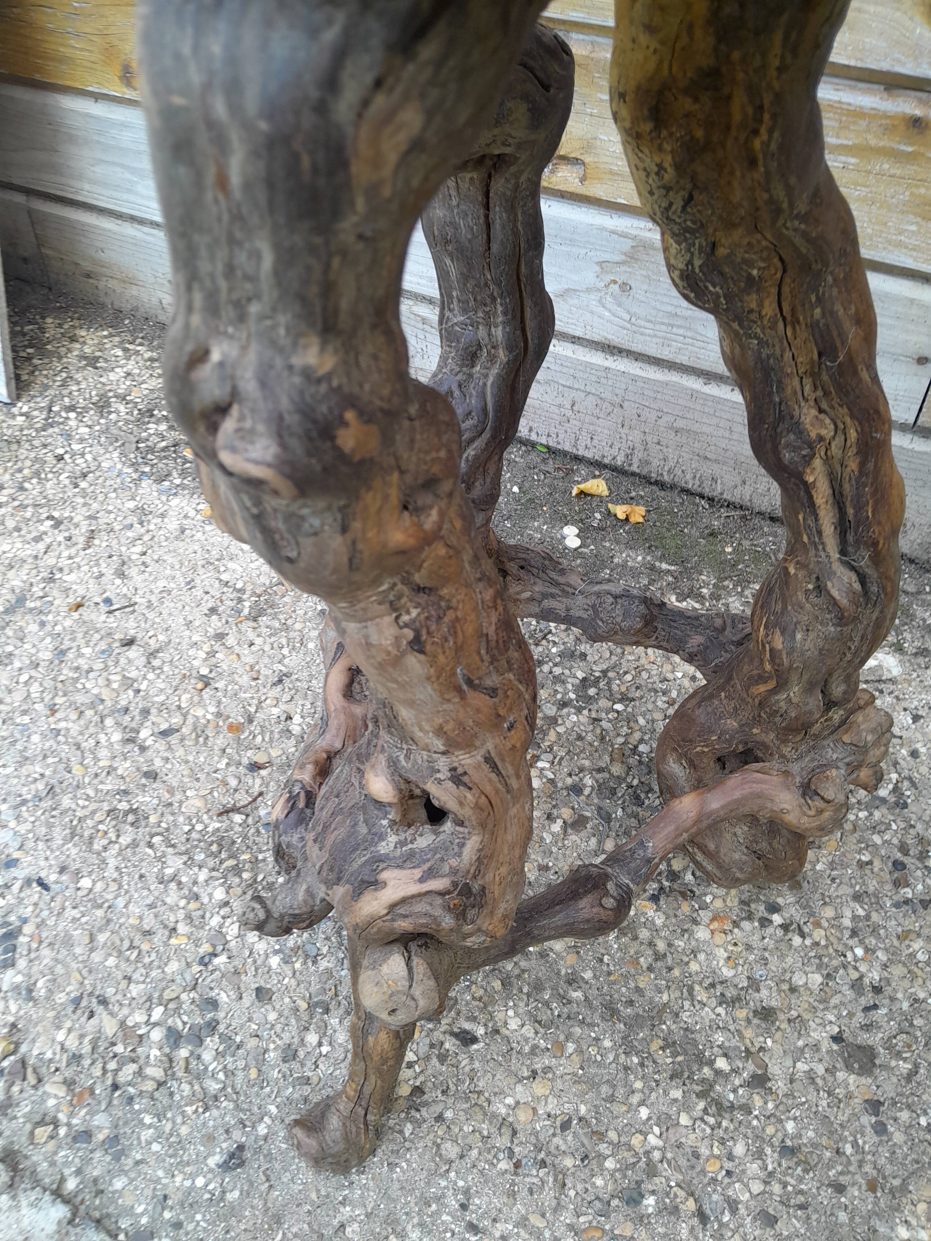 Pair of bar stools in vintage vine feet